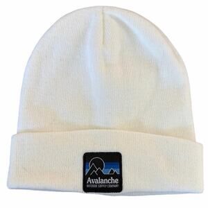 Avalanche ivory cream beanie  NWOT